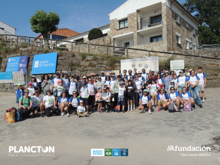 2025/05/31: PLANCTON 2025. Limpieza de basura marina y retirada de flora exótica invasora de la isla de Ons PNMTIAG