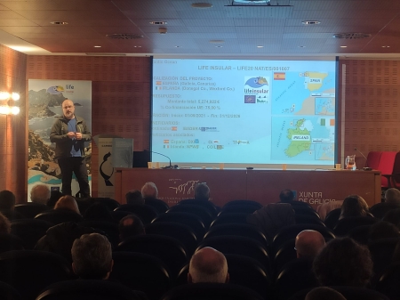 2022/12/13: LIFE INSULAR is presented in Vigo during the research conferences in the National Park